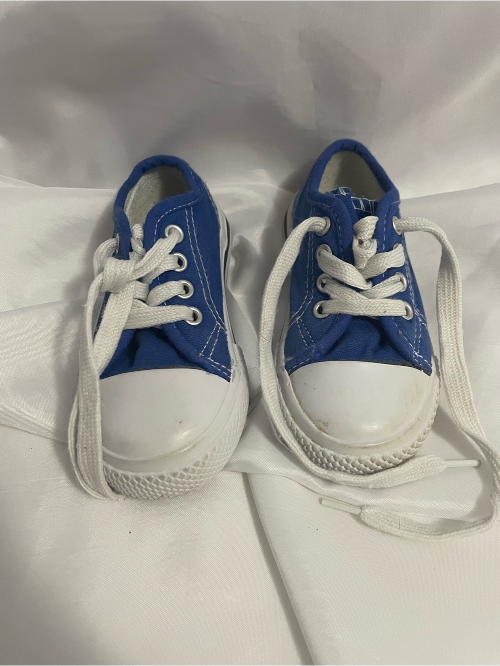 Classic Kids Canvas Lace-Up Sneakers in Blue